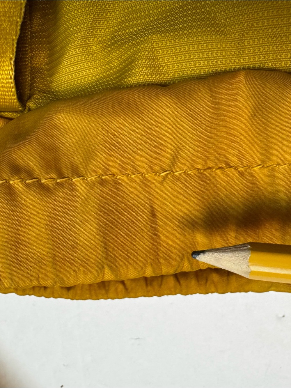 Rare Herschel Supply Co. Barnes Trail Tote In Yellow Mustard Water Resistant - Picture 14 of 15
